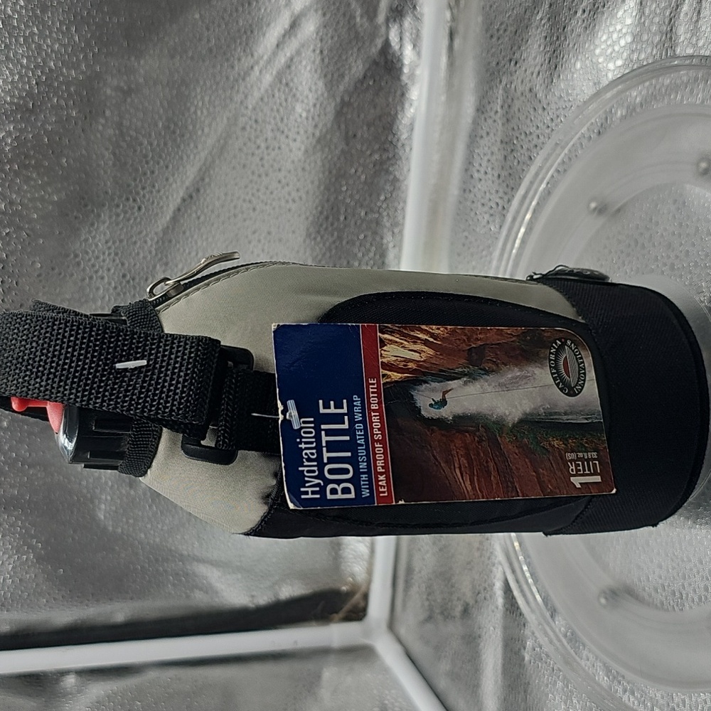 H California Innovations 1 Liter Insulated Leak Proof Sports Bottle NWT Pristine